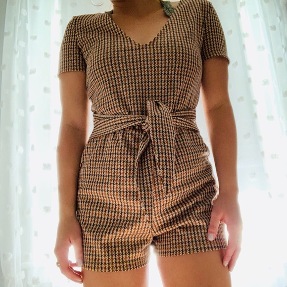 Romper NOT DRESS - Picture 1 of 3